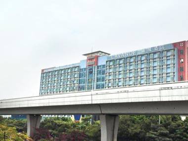 Lavande Hotels Shenzhen Longgang Dayun Center Jixiang Metro Station