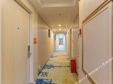PAI Hotel·Shenzhen Gongming Square