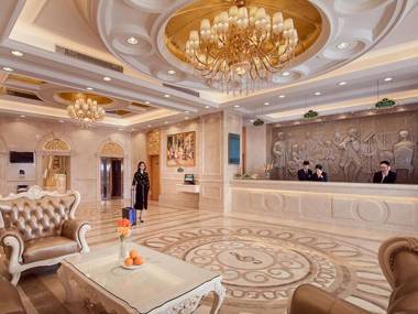 Vienna International Hotel (Shenzhen Fuyong Convention and Exhibition Center)