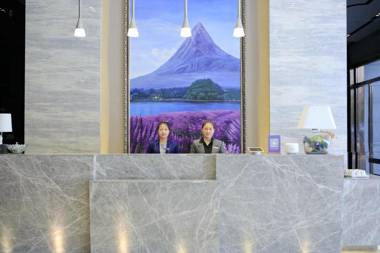Lavande Hotel Shenzhen Qianhai Daqianli Pingzhou Subway Station