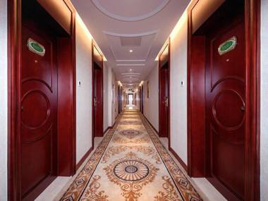 Vienna Hotel Shenzhen Dongmen Hubei Subway Station Branch