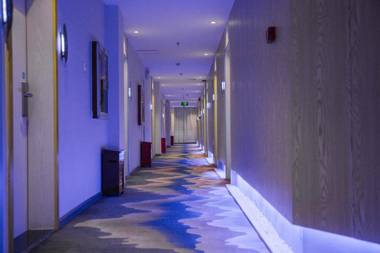 Hanting Hotel Shenzhen Longgang Nanlian Metro Station