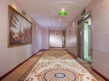 Vienna Hotel Shenzhen Guanlan Guanguang Road Fushikang Branch