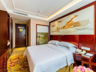 Vienna Hotel Shenzhen Guanlan Guanguang Road Fushikang Branch