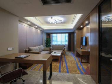 Guangchang Siji Hotel (Shenzhen Gongming Square Metro Station)