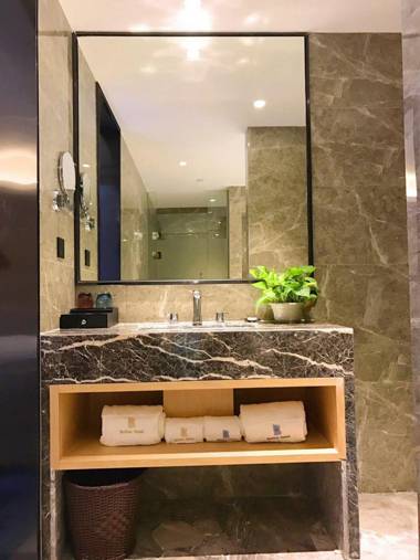 Bo Er Dun Jiu Dian (Shen Zhen Song Gang Yan Chuan Dian )