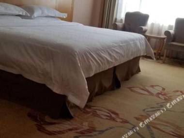 Wei Ye Na Guo Ji Jiu Dian (Shen Zhen Ji Chang Hang Cheng Dian )