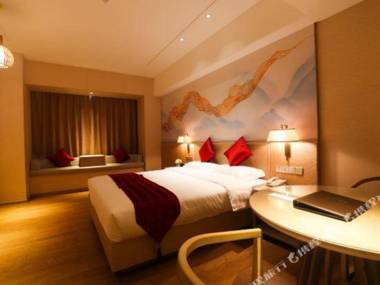 Jia Zhao Ye Ke Yu Jing Xuan Jiu Dian (Shen Zhen Da Peng Dian )