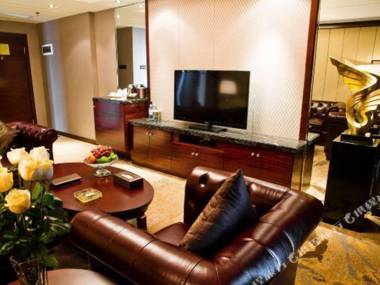 Fuqinglong Hua Tian Holiday Hotel