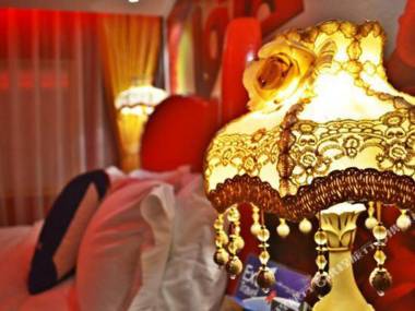 Huang Yu Xuan Jiu Dian (Shen Zhen Hui Zhan Zhong Xin Fu Min Di Tie Zhan Dian