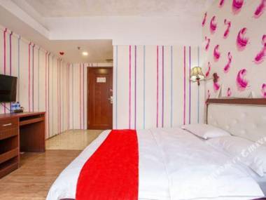 Guangfei Huishang 168 Hotel (Shenzhen Longgang Longcheng Plaza Dayun subway station store)