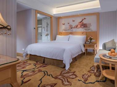 Vienna Hotel Shenzhen Qinghu Metro Station