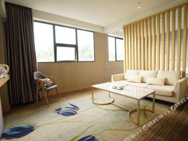 Hejian Hotel (Shenzhen Baolong)