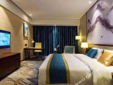 Leyizhu Wuren Smart Hotel (Shenzhen Yantian Shatoujiao)