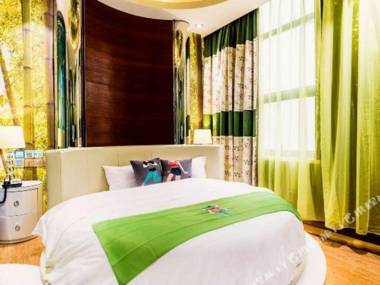 Dan Feng Jiu Dian (Shen Zhen Da Lang Shang Ye Zhong Xin Dian )