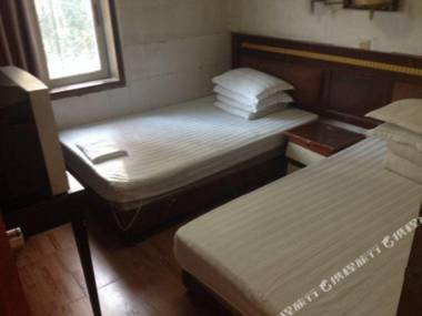 Dong Fa Lu Guan (Shen Zhen Huang Bei Ling Dian )