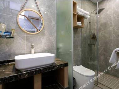 Shen Zhen Ai Ge Jiu Dian Nan You Di Tie Zhan Shi Zhuang Yuan Chuang Zhong Xin Dian