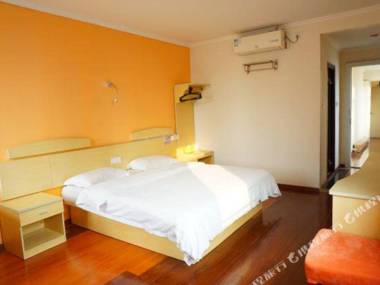 Sleep 99 Chain Hotel (Shenzhen Longcheng Square)