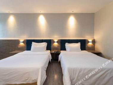 7Days Premium Shenzhen Airport Gushu Metro Station