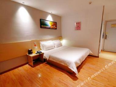 7Days Premium Shenzhen Airport Gushu Metro Station