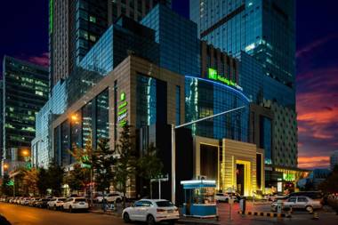 Holiday Inn Express Shenyang North Station an IHG Hotel