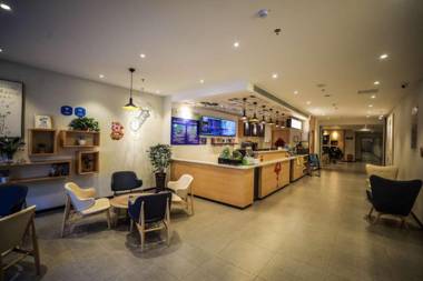 Hanting Hotel Shenyang Wanlian Metro Station