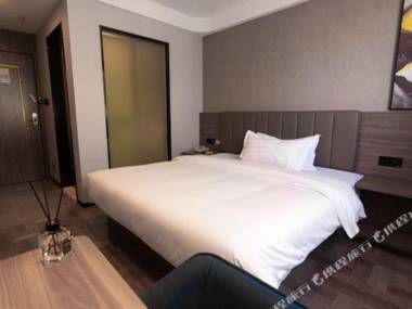 7 Premium Hotel (Shenyang shenbeihu Shitai University Town store)