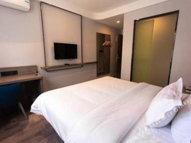 7 Premium Hotel (Shenyang shenbeihu Shitai University Town store)