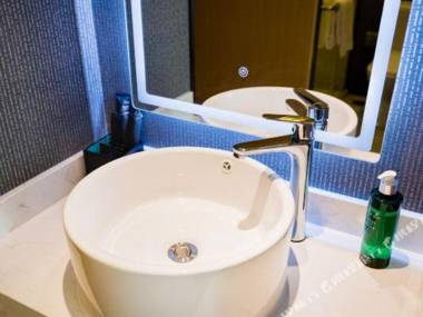 Magnotel Hotel (Shenyang Taiqing palace store)