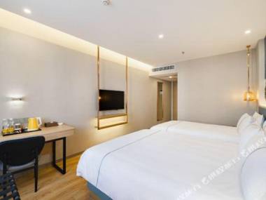 Magnotel Hotel (Shenyang Taiqing palace store)