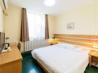Home Inn (Shenyang Qingnian Street Renao Road)