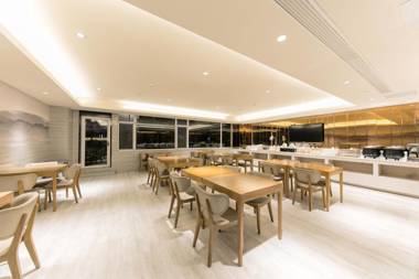 Ji Hotel Xinchang Dafo Temple