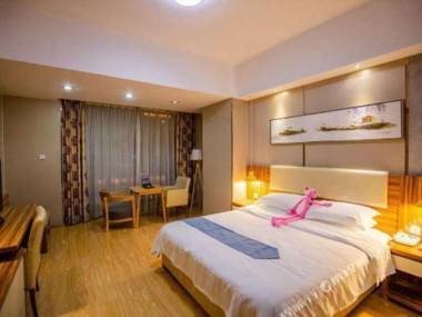 Yue Hai Li Jing Jiu Dian Shao Xing Yin Tai Bai Huo Dian