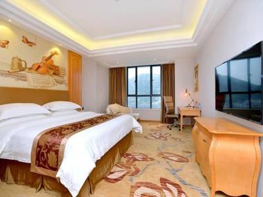 Vienna Hotel Guangdong Chaoyang Mianxi Road