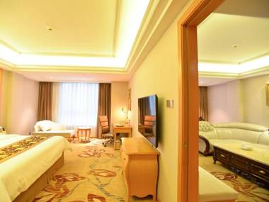 Vienna Hotel Guangdong Chaoyang Mianxi Road