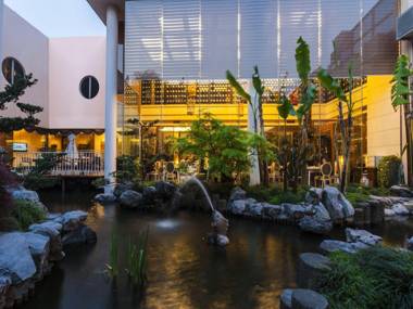 Grand Skylight Gardens Hotel