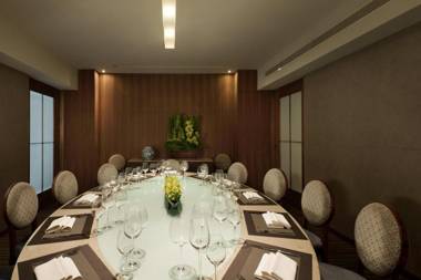 Les Suites Orient Bund Shanghai