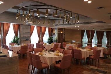 Howard Johnson Huaihai Hotel