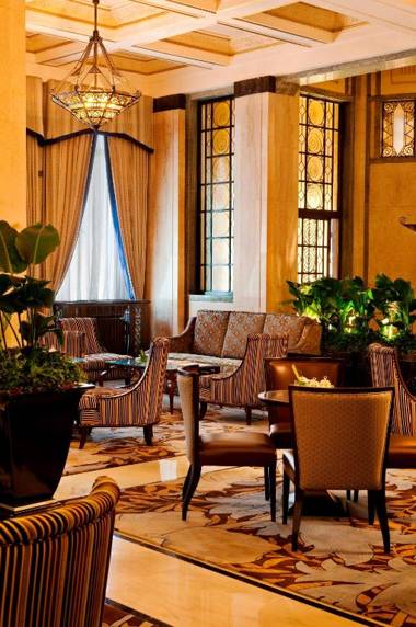 Fairmont Peace Hotel On the Bund (Start your own story with the BUND)