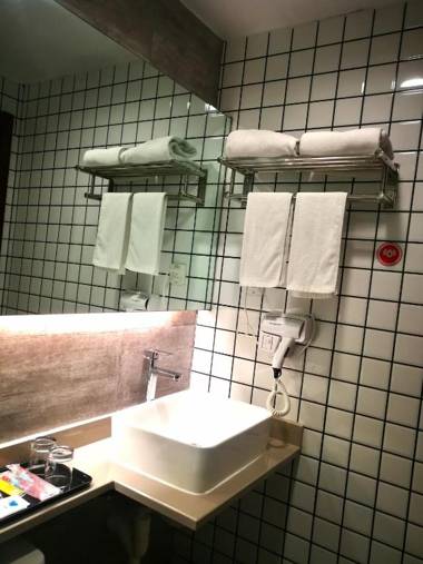 AA Hotel Shanghai Jinzhong