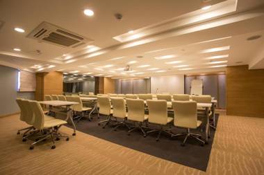 JI Hotel Shanghai Yan An Road Branch