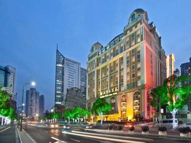 Golden River-View Hotel