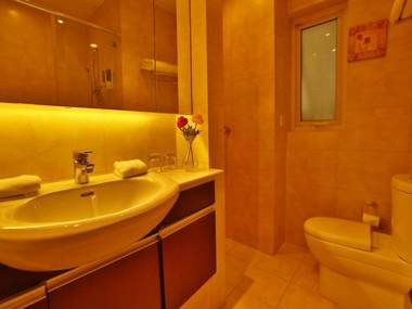 Rayfont Celebrity Hotel & Apartment