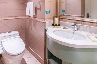 Green Court Residence City Center Shanghai(Original name: Green Court Serviced Apartment-People’s Square)