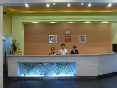 Home Inns Shanghai Liuzhou Road Everbright Exhibition Center Branch