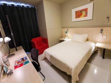 Jinjiang Inn Shanghai Light Textile Market Caoan Road