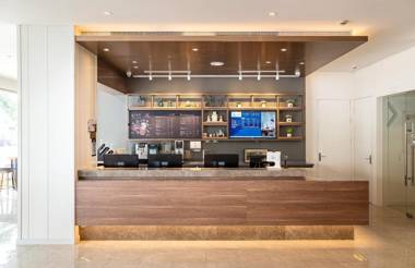 Hanting Premium Hotel Shanghai Fengxian Sports Center