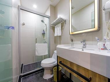 Hanting Hotel Shanghai Zhizaoju Road