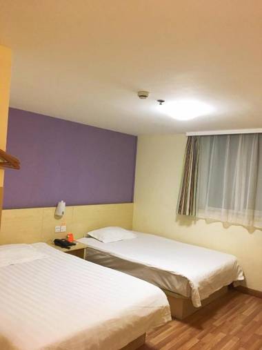 7Days Inn Changshou Road Subway station