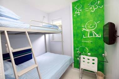 Hi Inn Shanghai Caoyang Road Metro Station